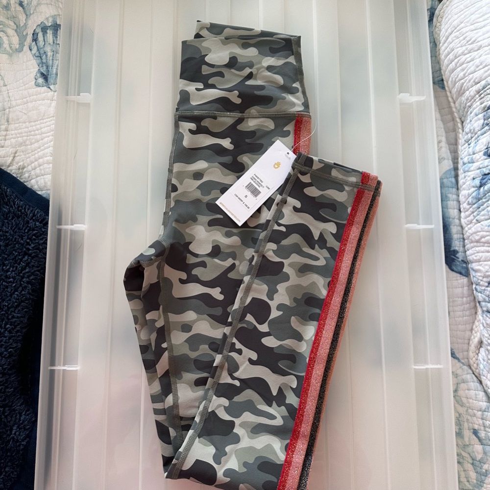 Spiritual Gangster Leggings brand new